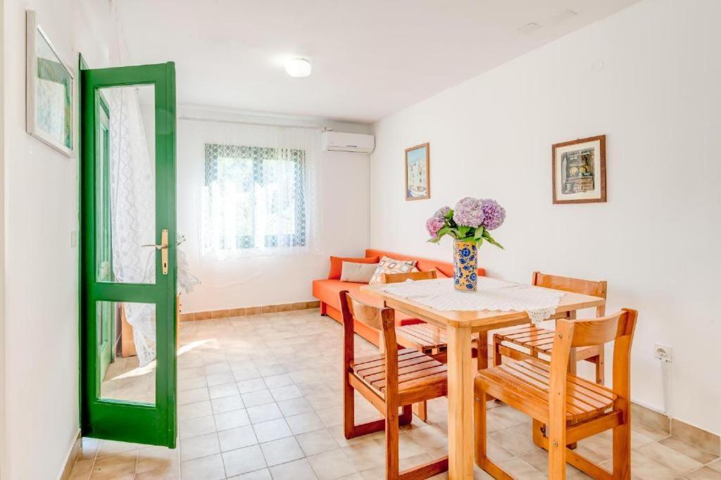 Povlja Bungalows ภายนอก รูปภาพ